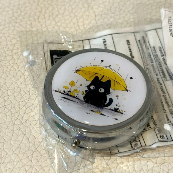 NIB Compact 3-Compartment Metal Pill Case with Black Cat Design - Picture 4 of 13